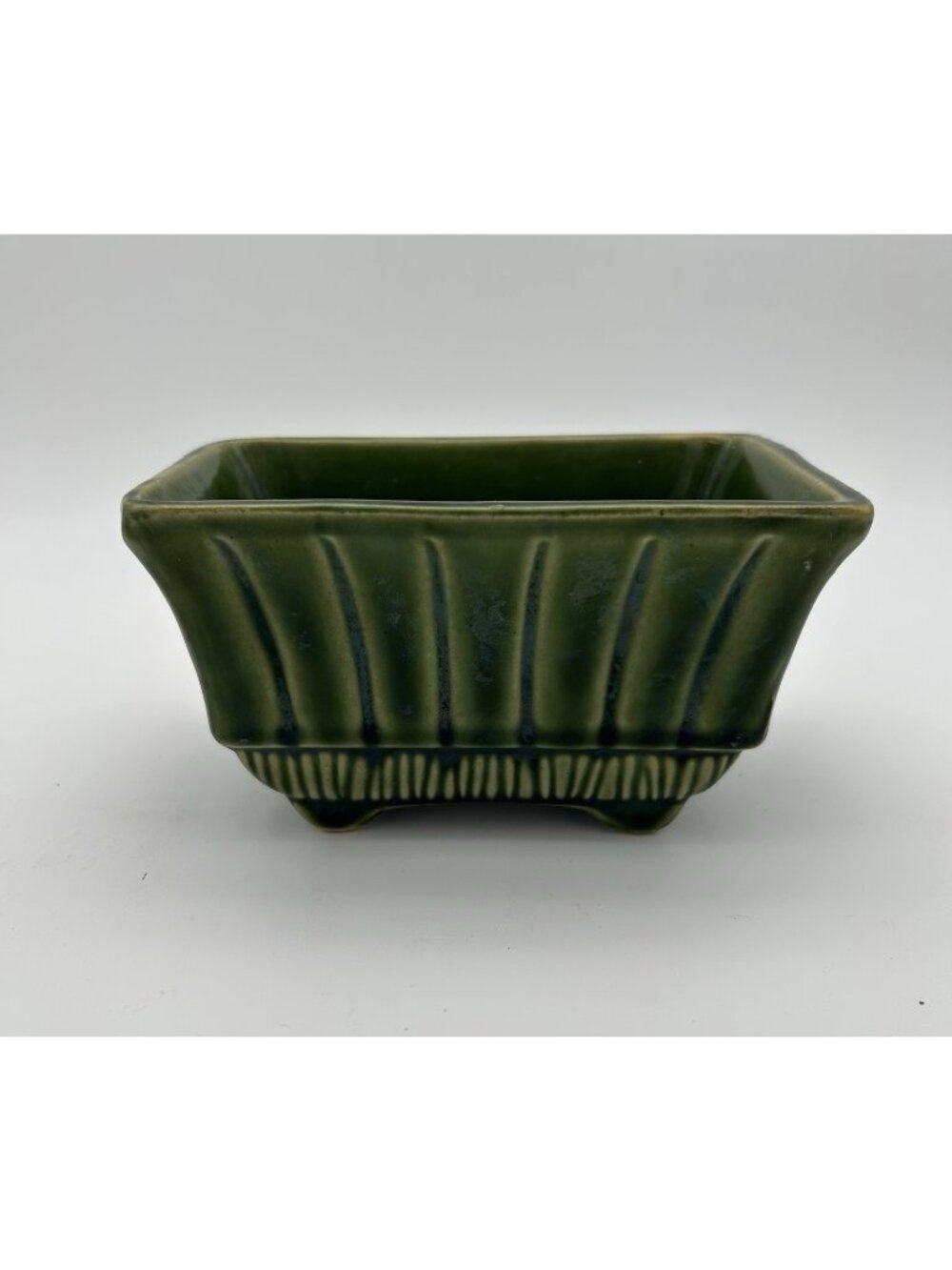 Vintage USA Pottery 606 Green Ribbed Footed Rectangular Planter 6"x 4"x 3.25"